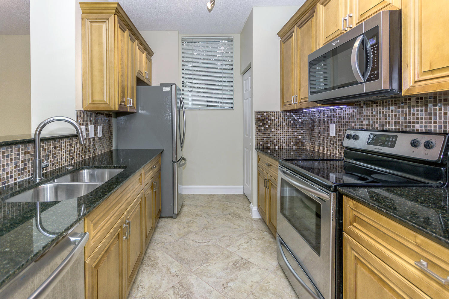 630 S Sapodilla Avenue 117