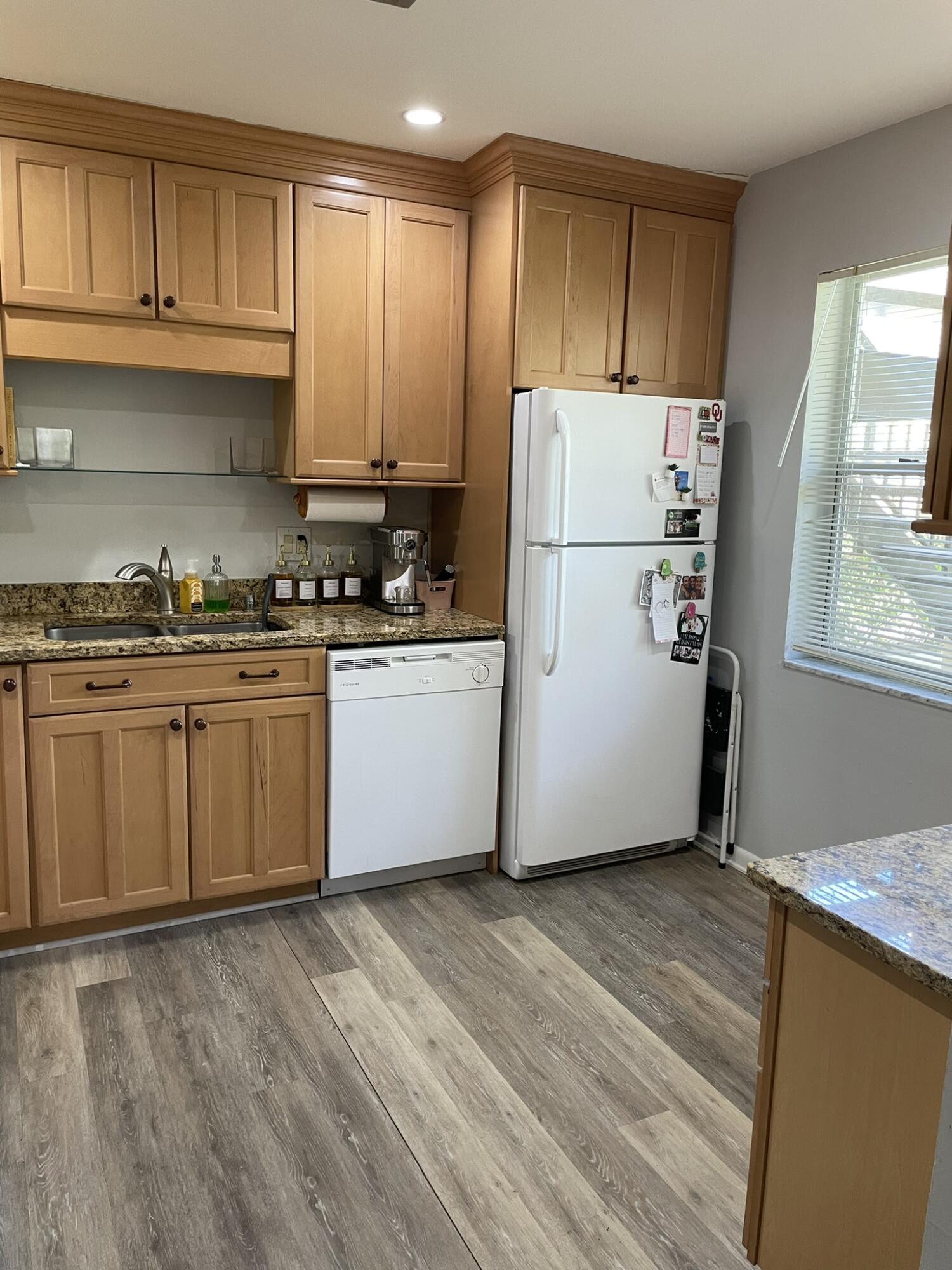 717 S Us Highway 1 403