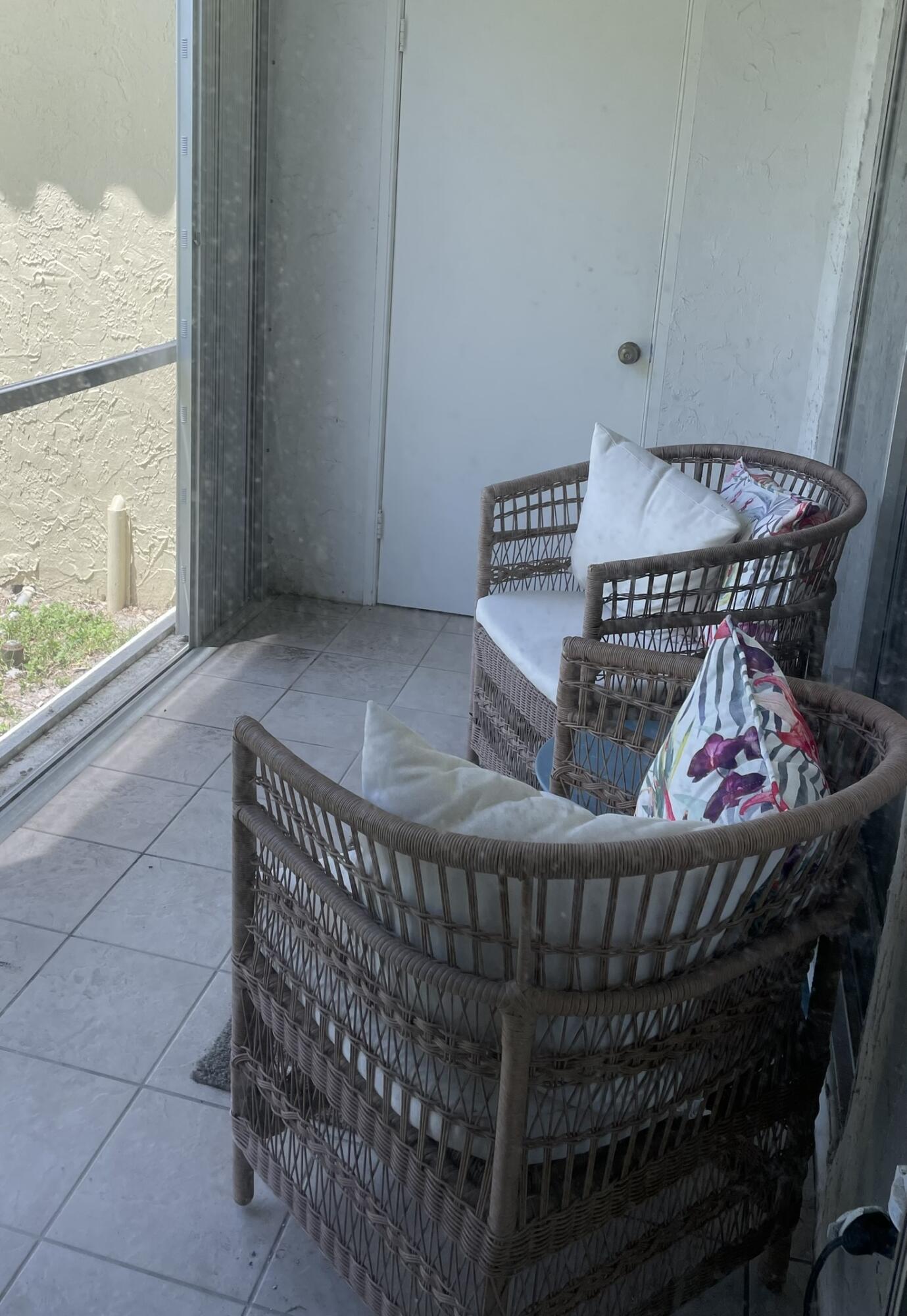 717 S Us Highway 1 403