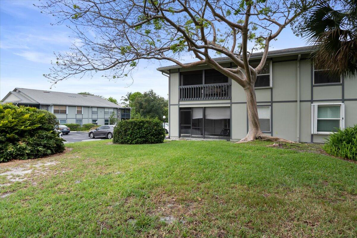 8163 SE Croft Circle C-10