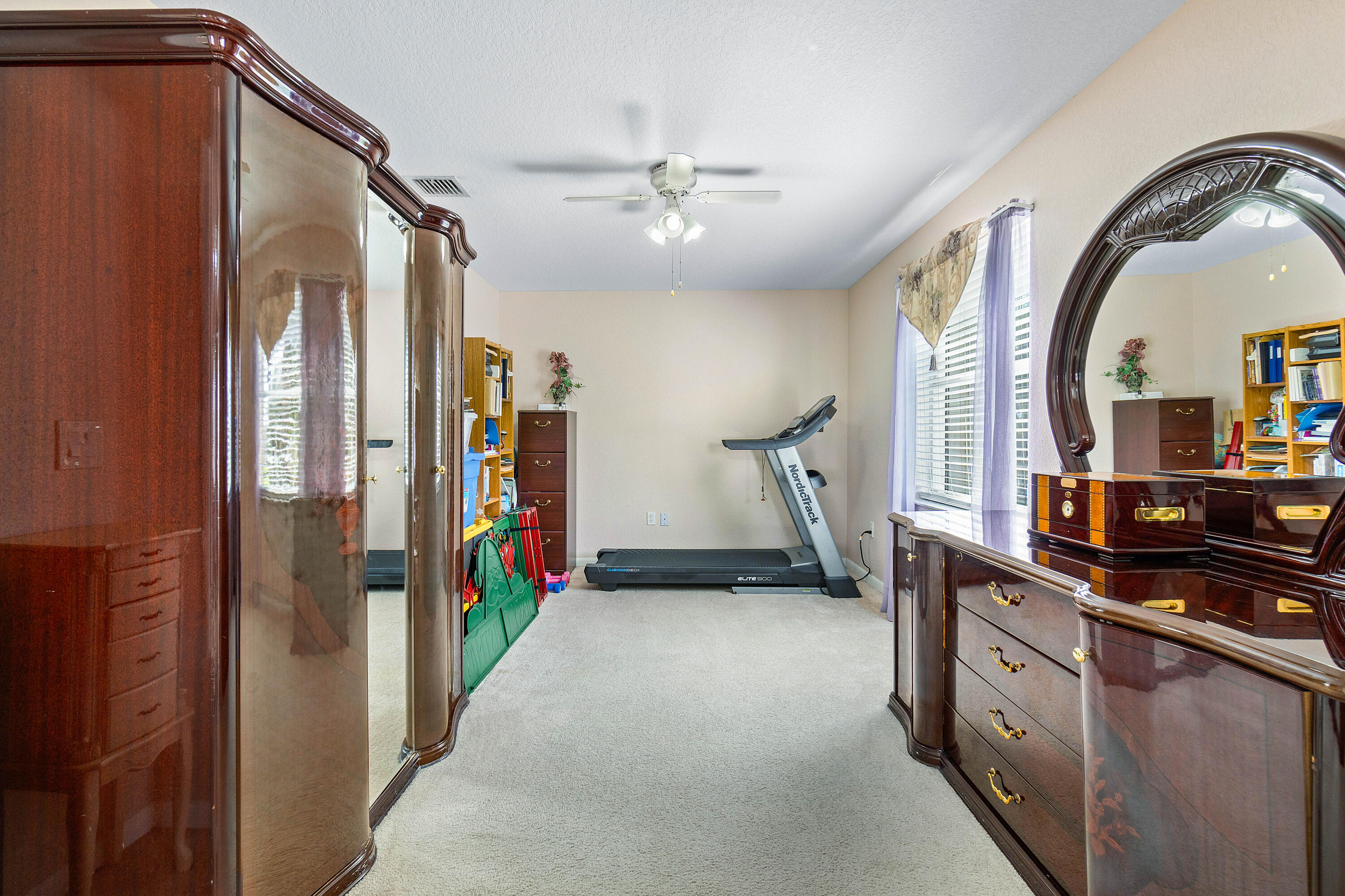 7606 Oak Grove Circle