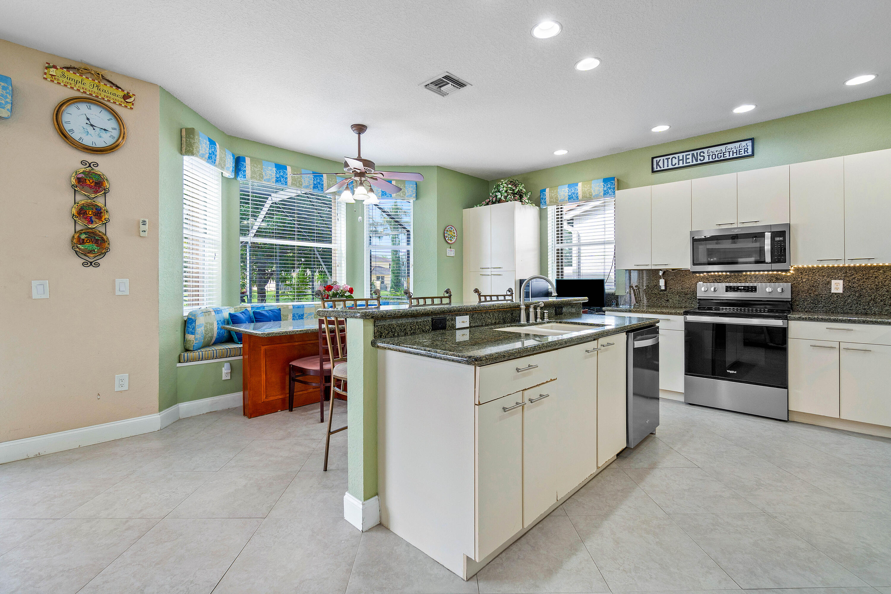 7606 Oak Grove Circle