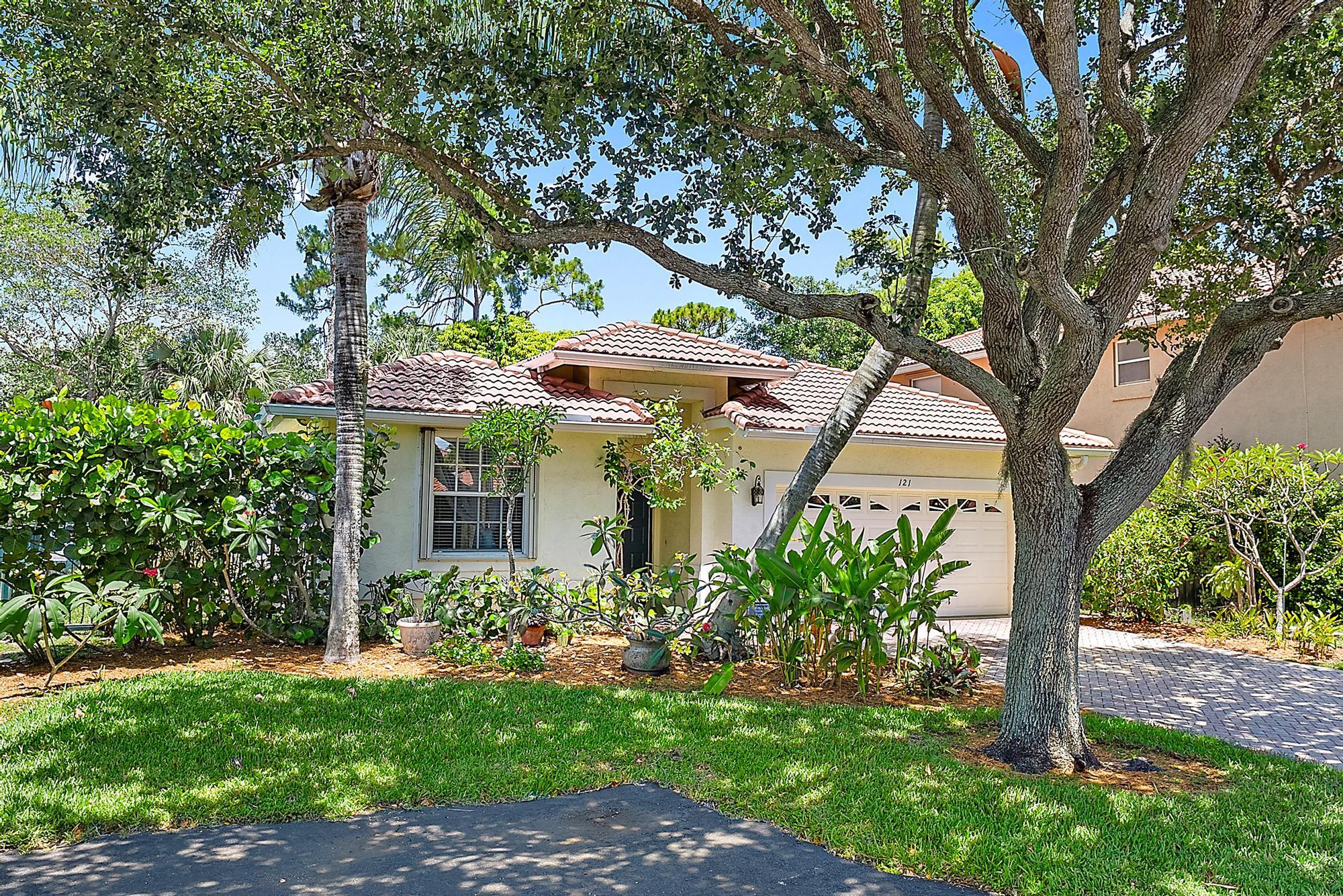 121 Hidden Hollow Drive