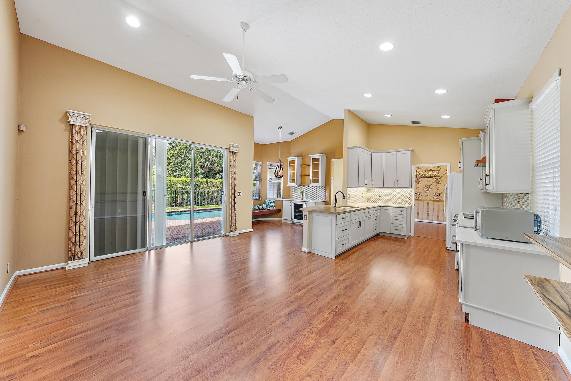 121 Hidden Hollow Drive
