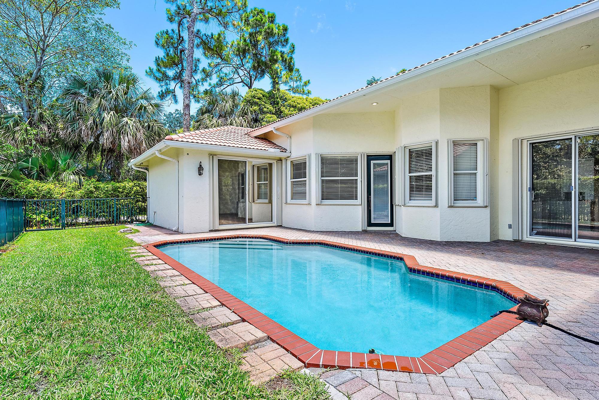 121 Hidden Hollow Drive