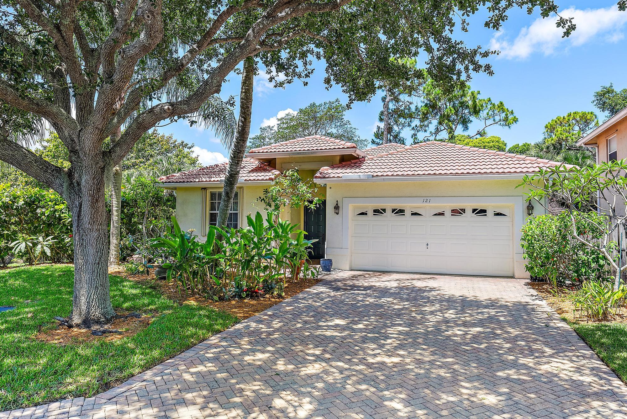121 Hidden Hollow Drive