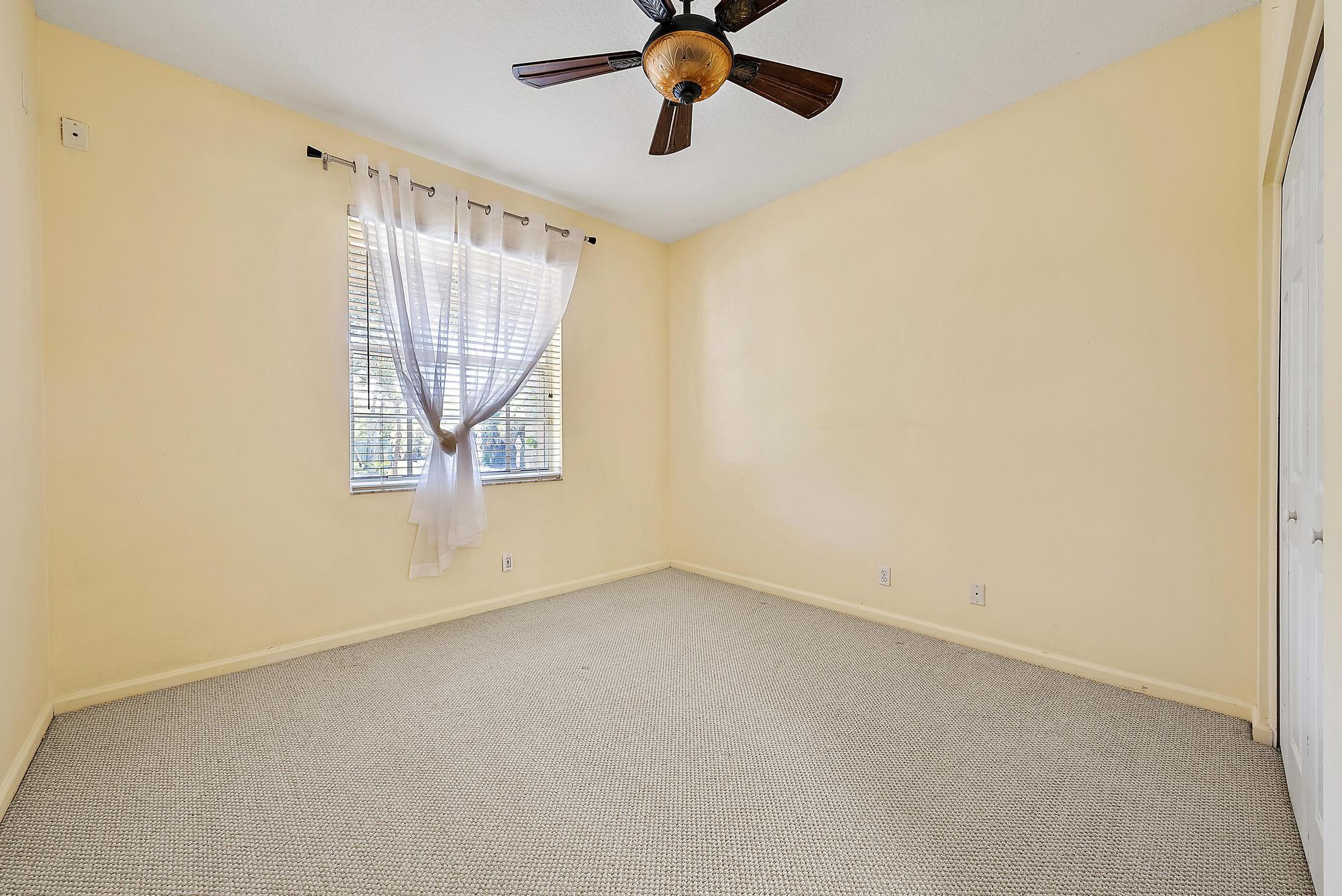 121 Hidden Hollow Drive