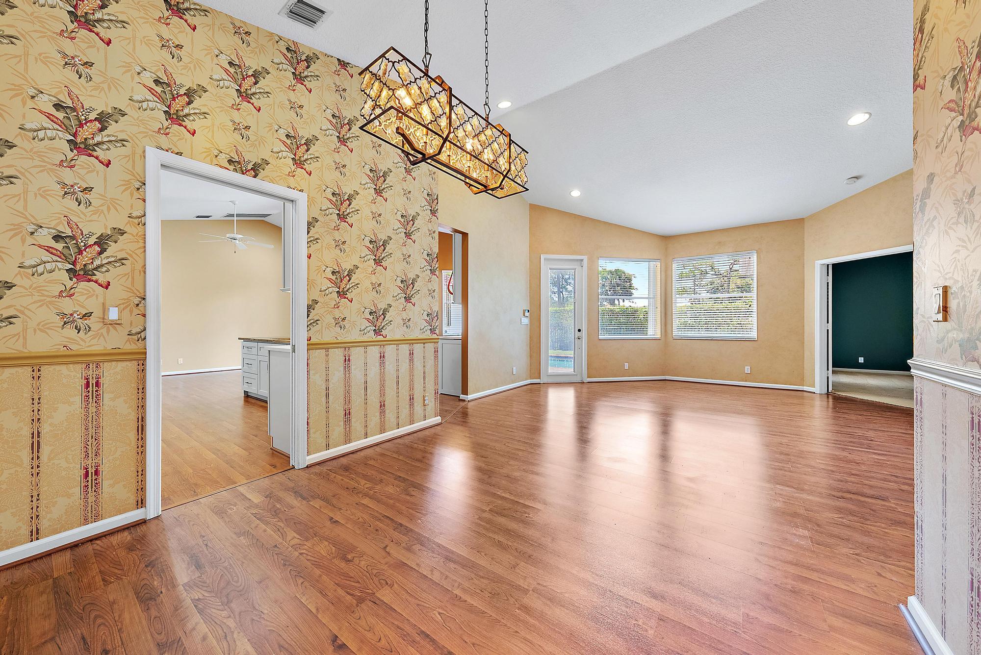 121 Hidden Hollow Drive