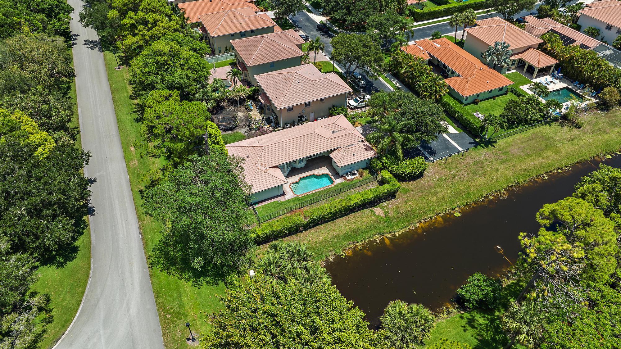 121 Hidden Hollow Drive