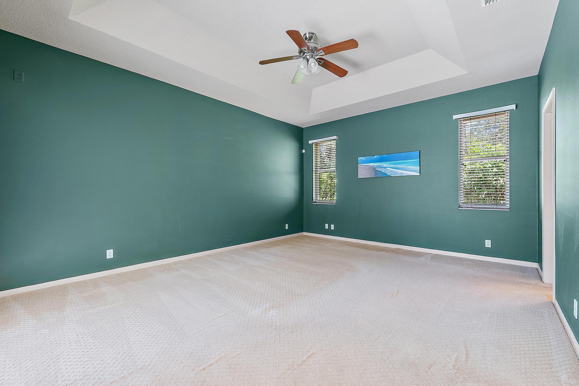 121 Hidden Hollow Drive