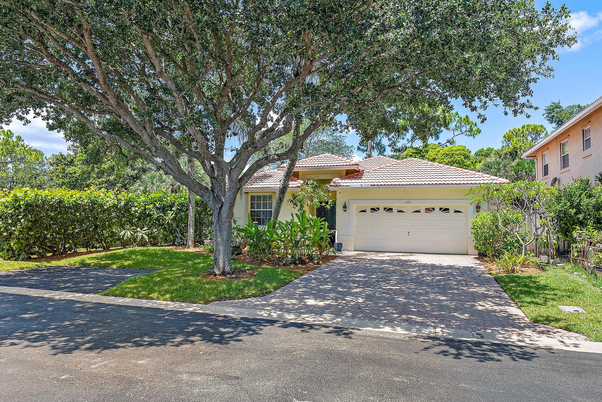 121 Hidden Hollow Drive