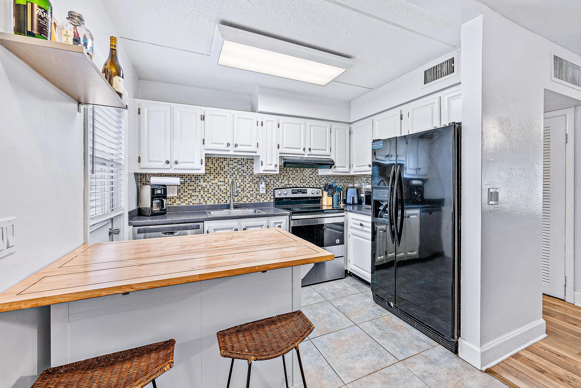 510 Prosperity Farms Road 2b