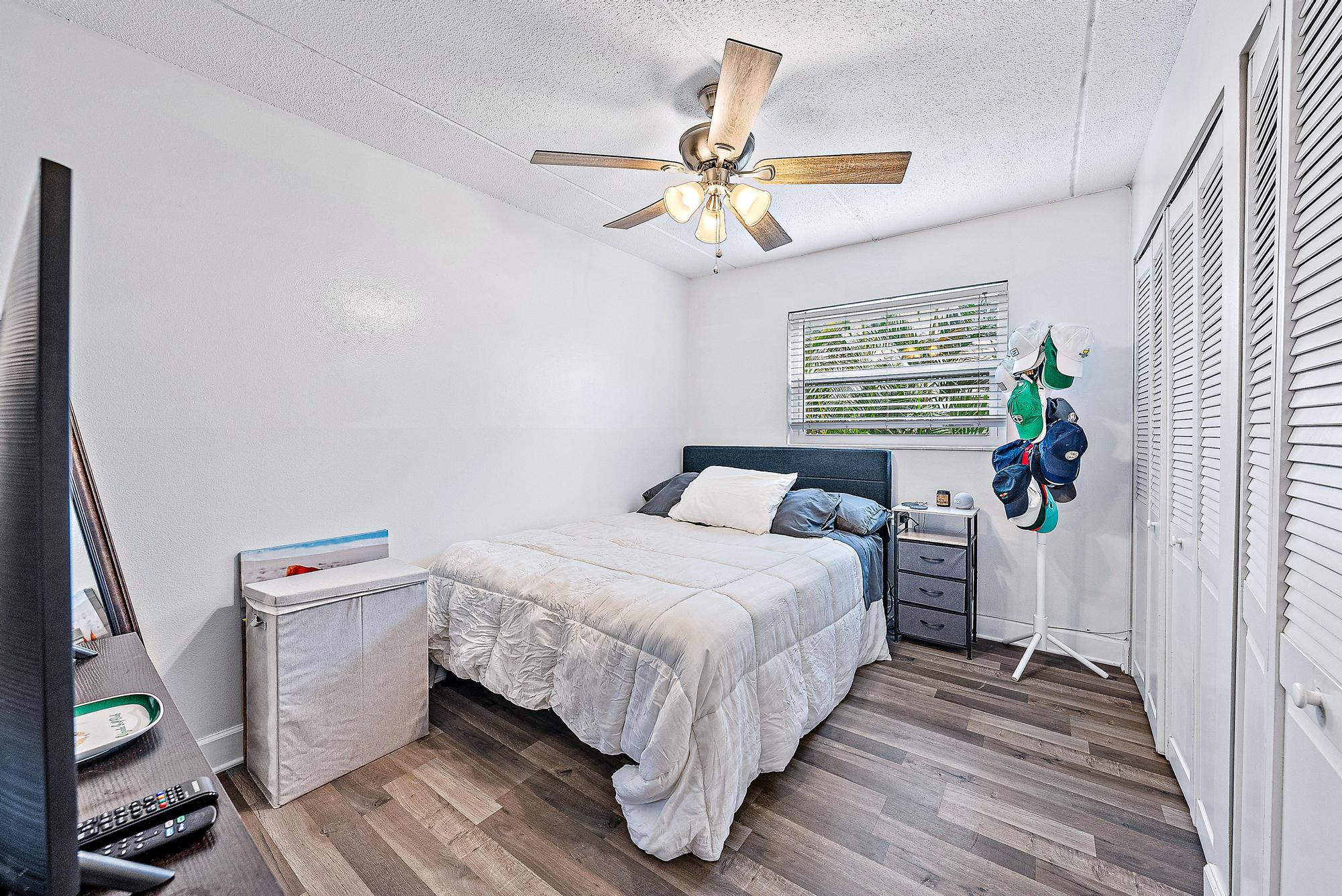 510 Prosperity Farms Road 2b