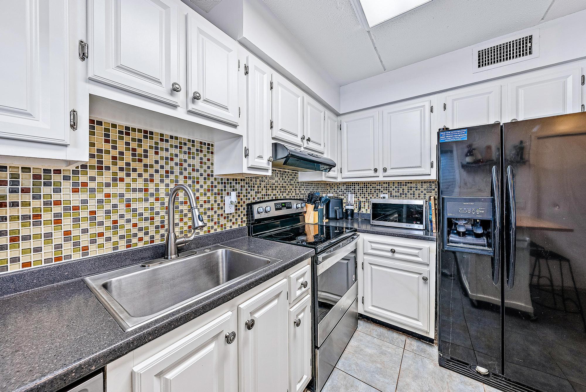 510 Prosperity Farms Road 2b