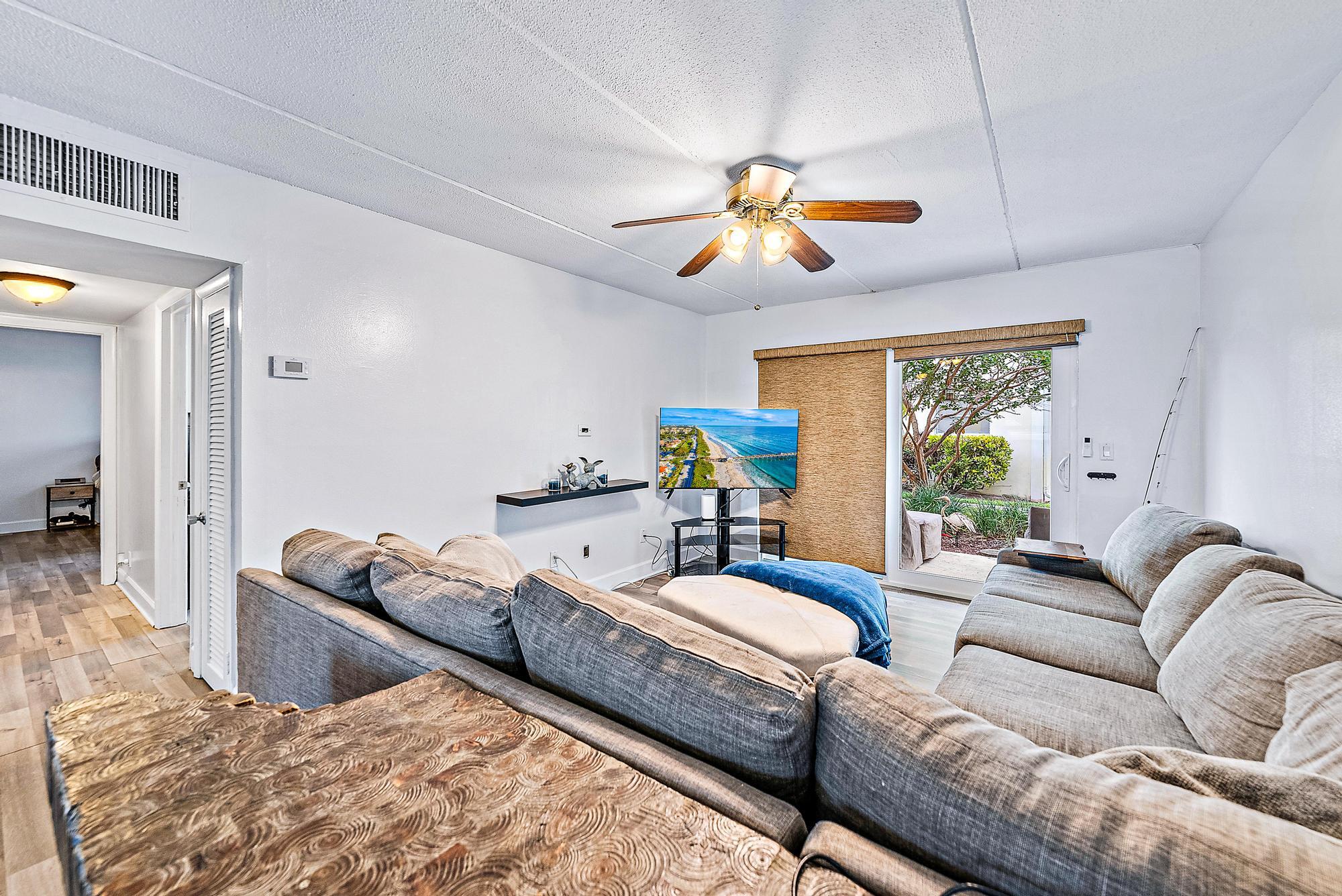 510 Prosperity Farms Road 2b