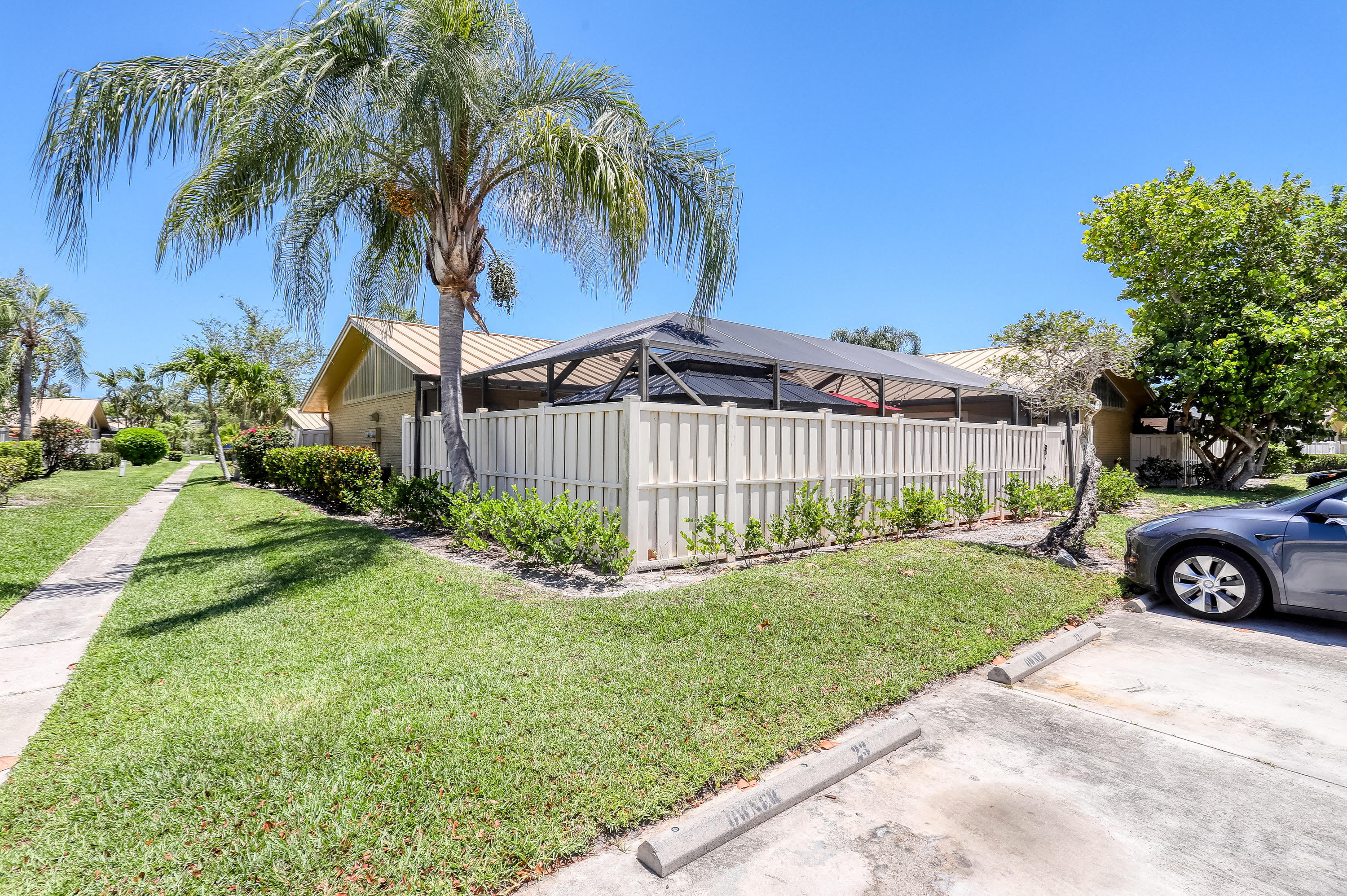 5916 Golden Eagle Circle