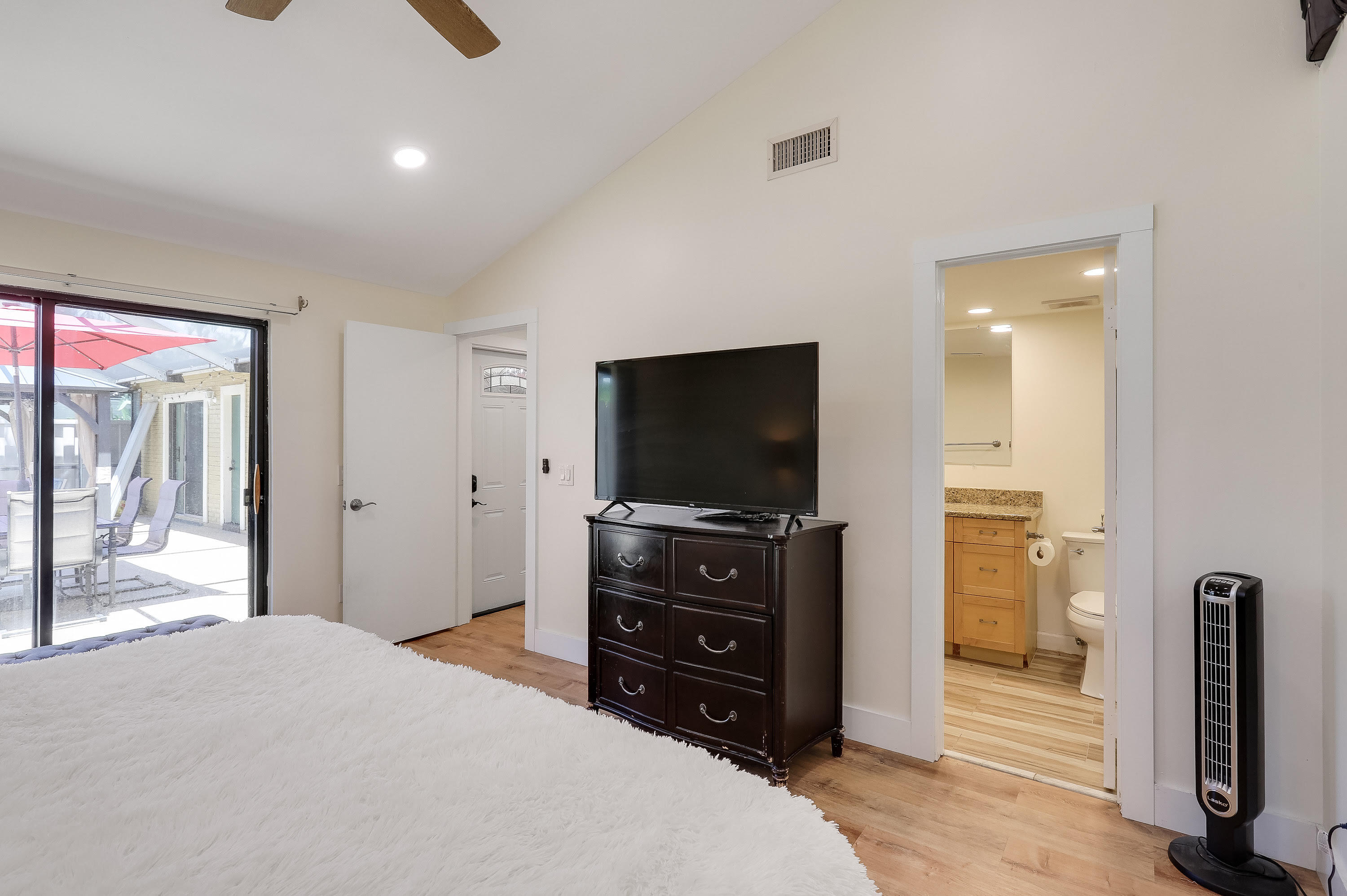 5916 Golden Eagle Circle