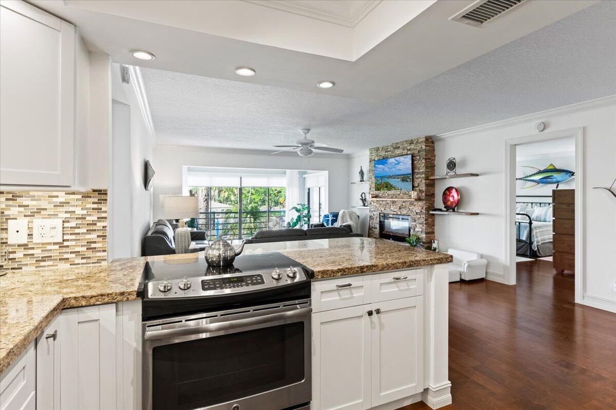 300 N Highway A1a 203e