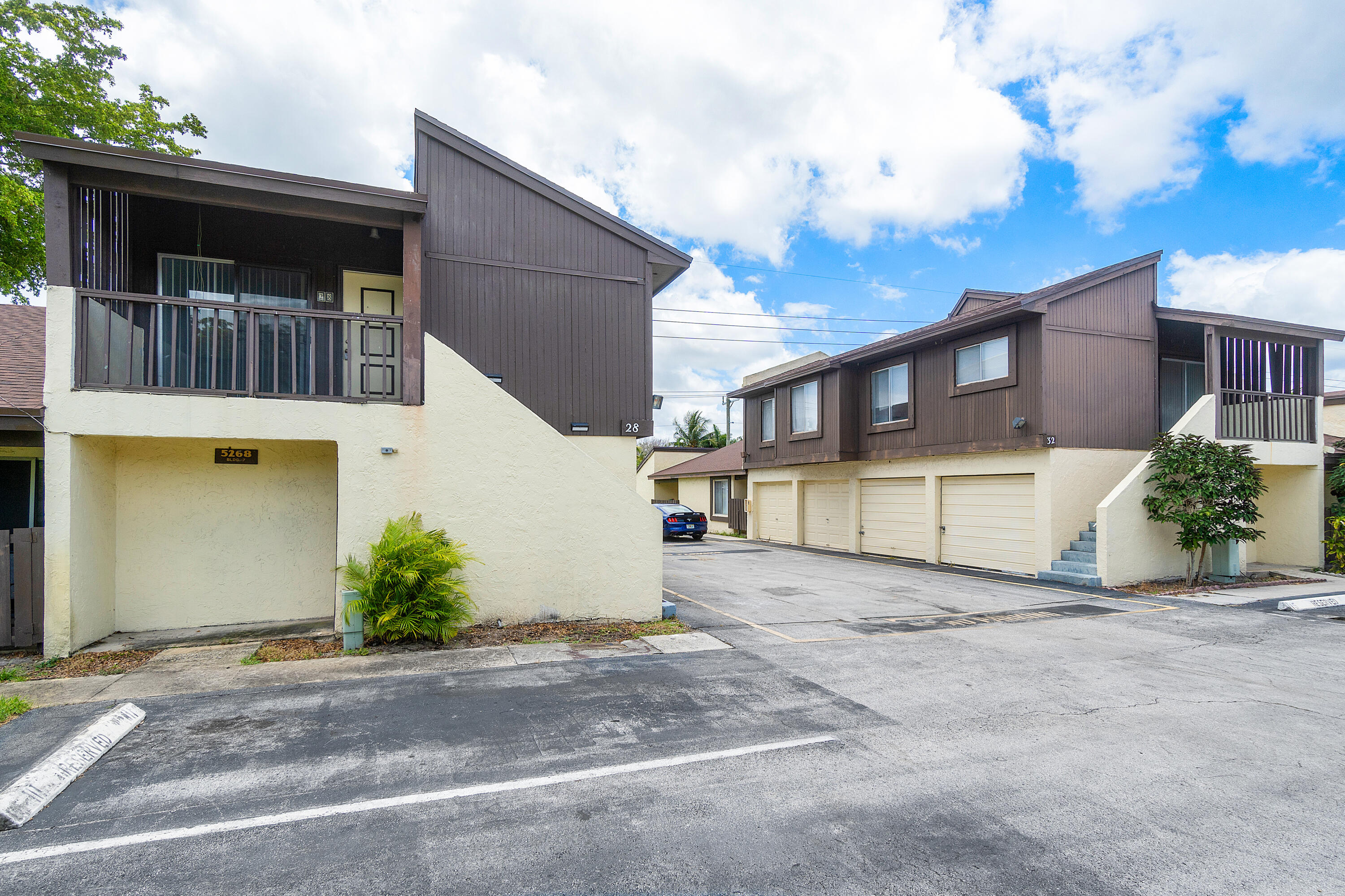 5268 Bosque Lane, 28, West Palm Beach Unit: 28