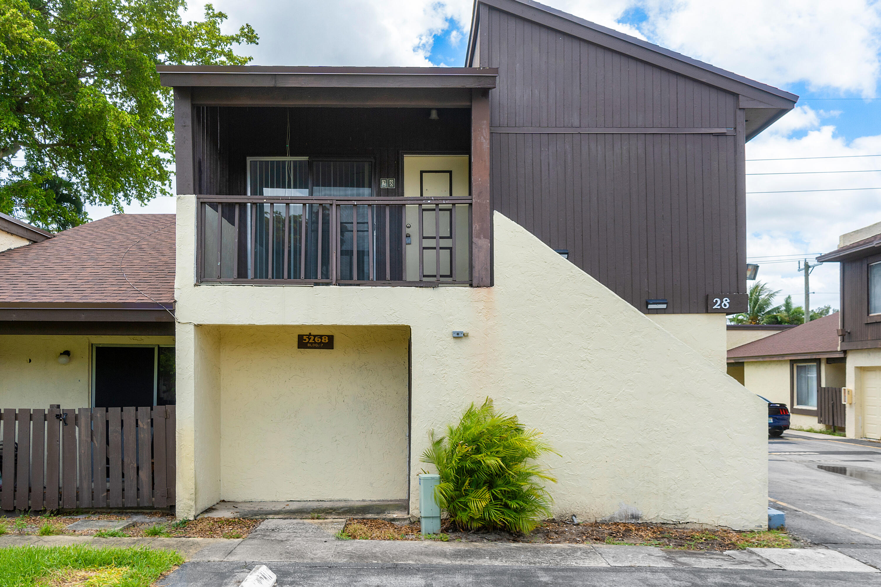 5268 Bosque Lane, 28, West Palm Beach Unit: 28