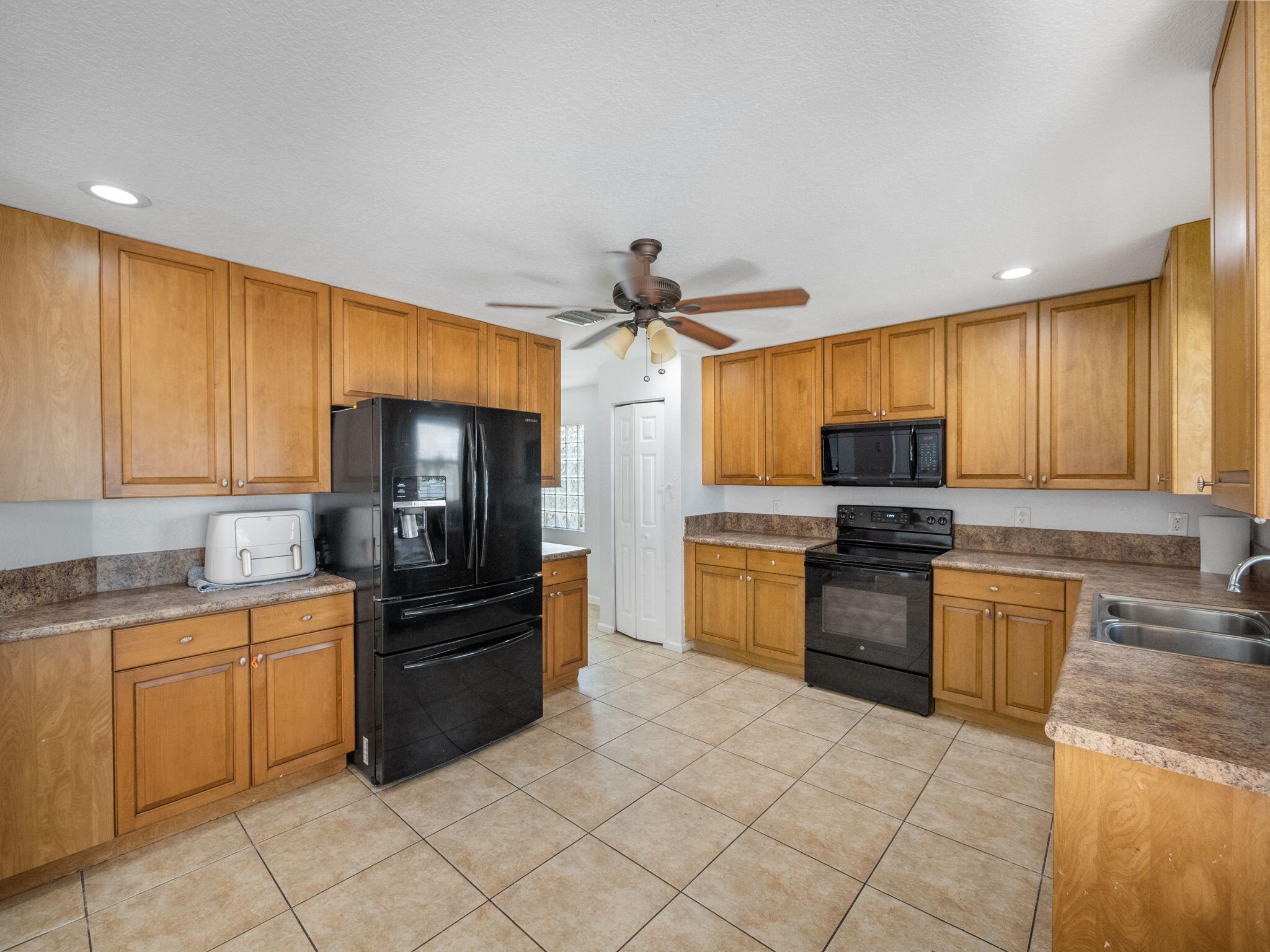 3290 Turtle Cove