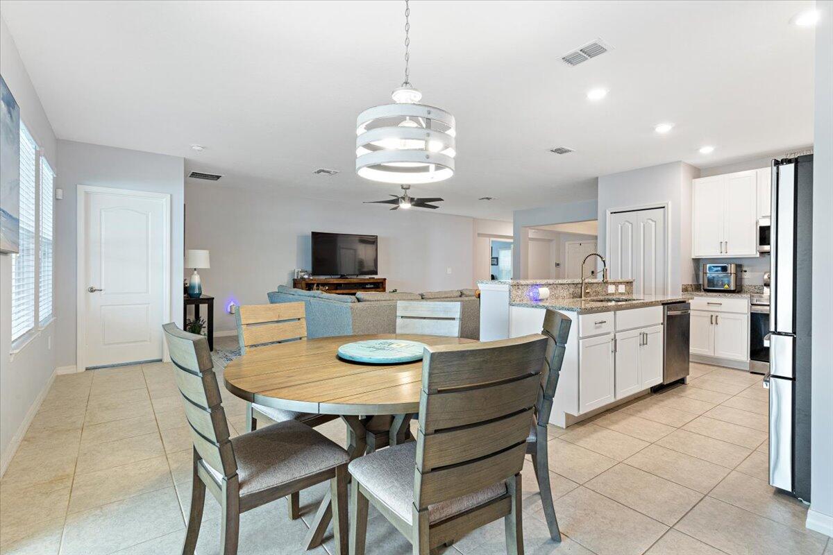 2257 SW Kenwick Avenue