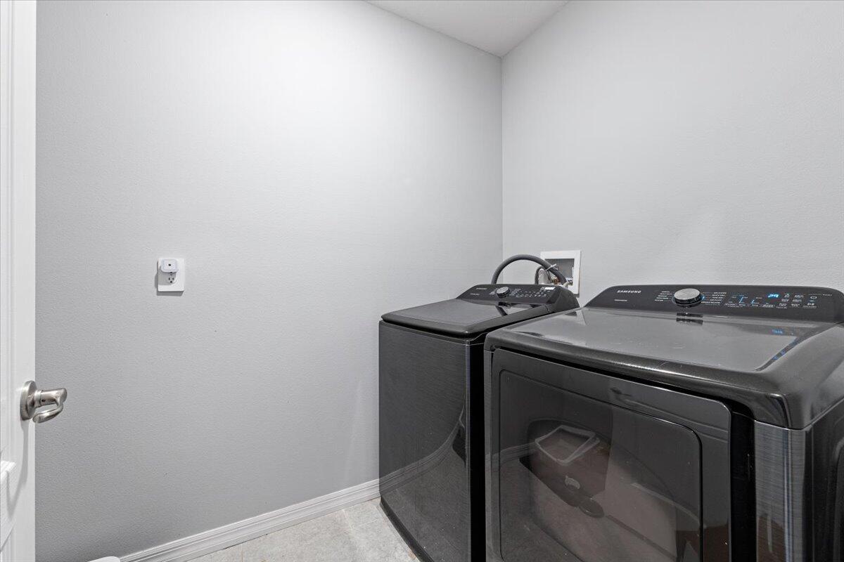 2257 SW Kenwick Avenue