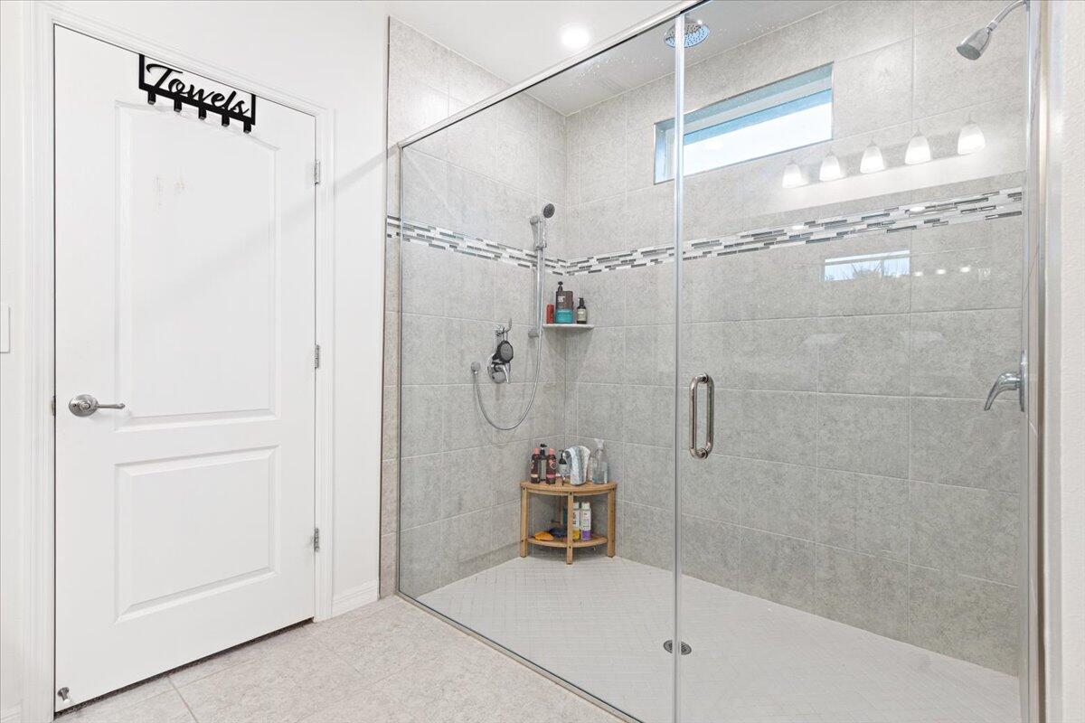 2257 SW Kenwick Avenue