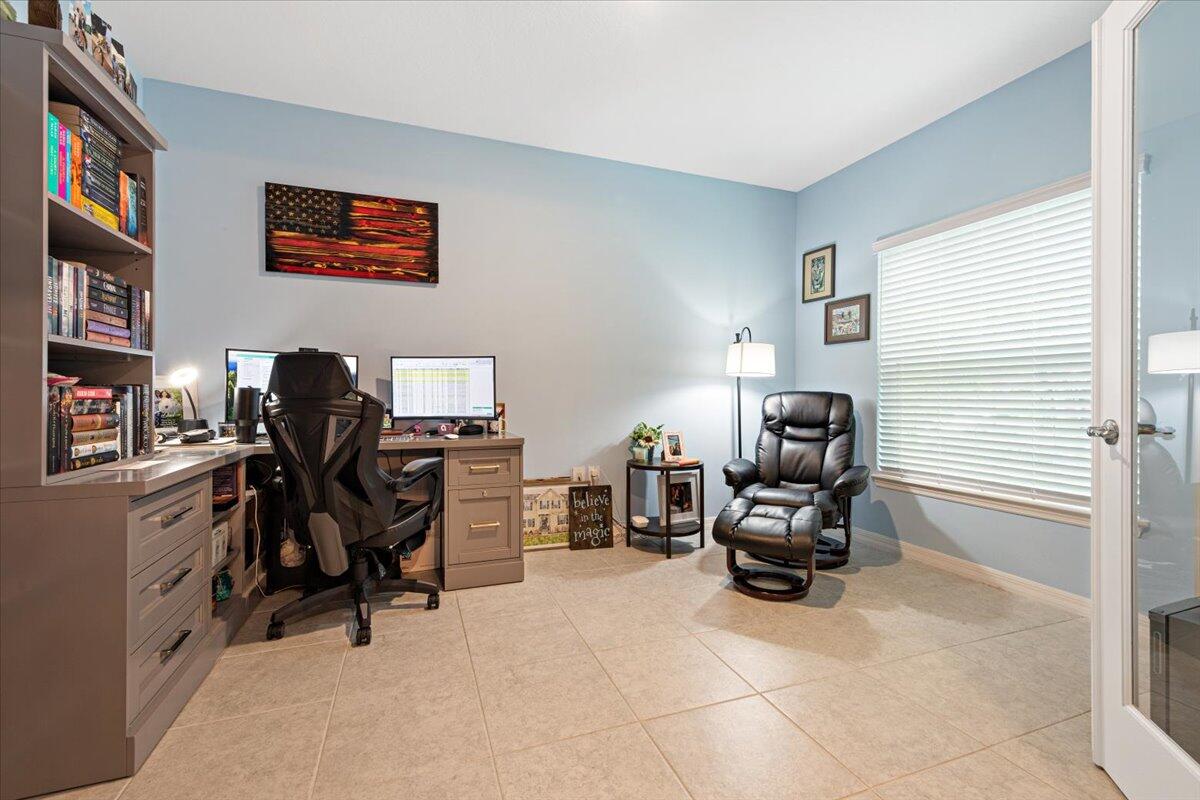 2257 SW Kenwick Avenue