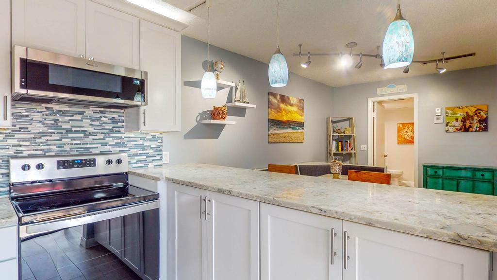 825 Center Street 30b