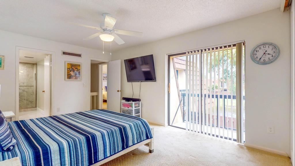 825 Center Street 30b