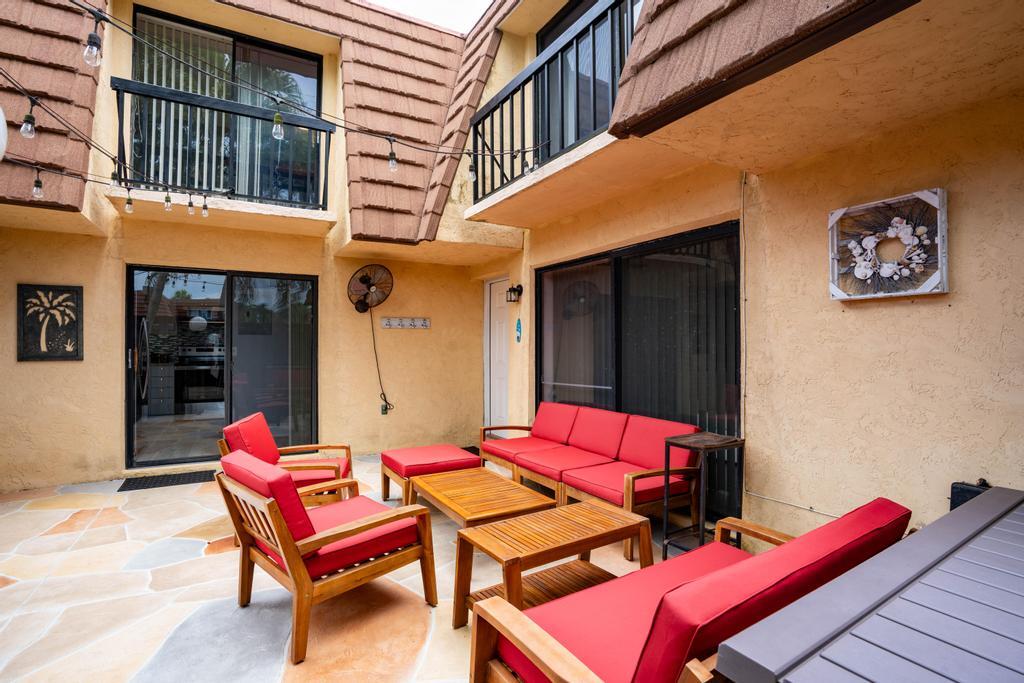 825 Center Street 30b