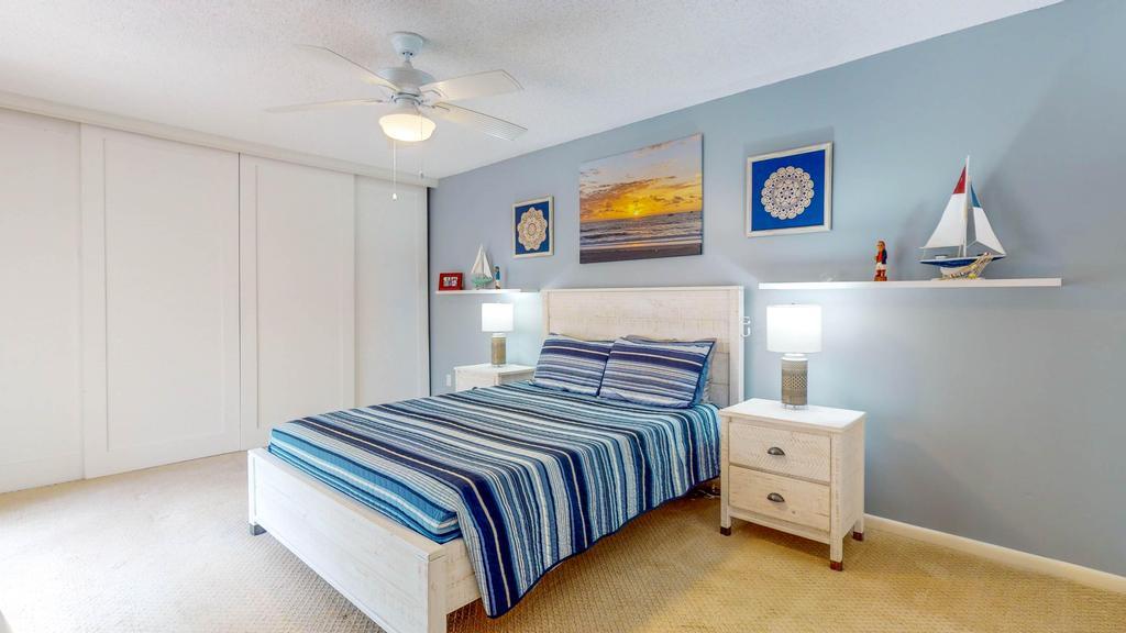 825 Center Street 30b