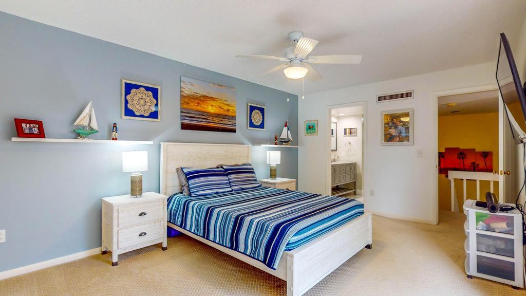 825 Center Street 30b