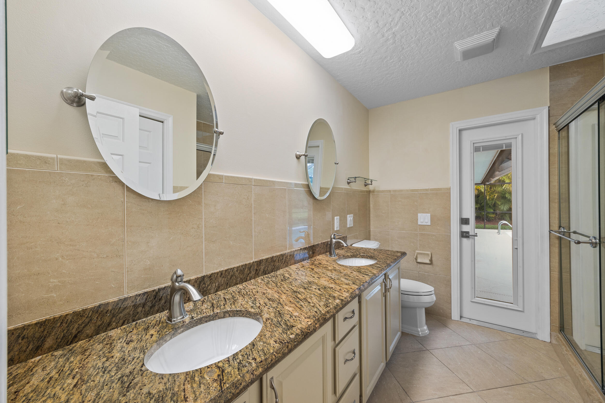 6752 Viewpoint Court