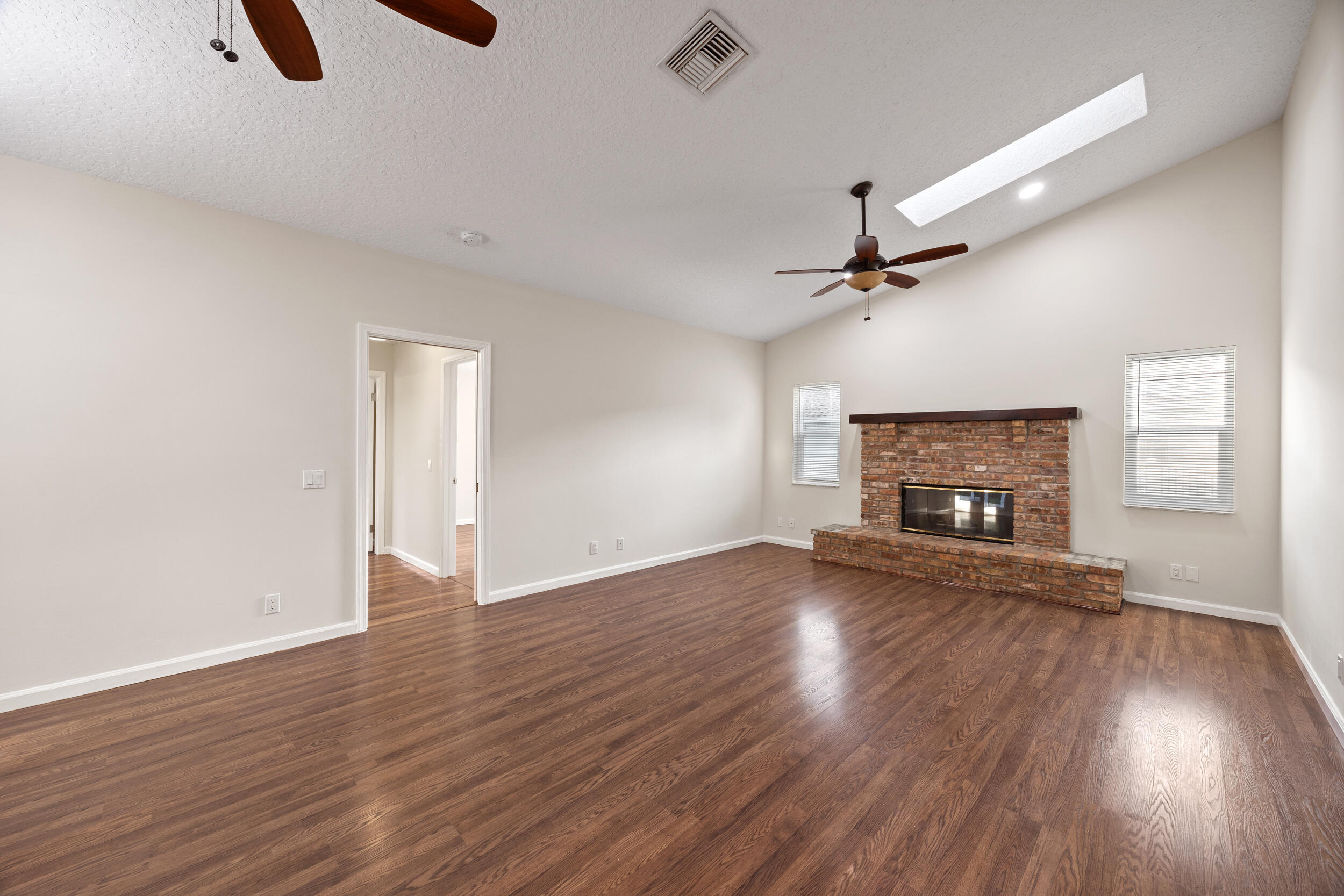 6752 Viewpoint Court