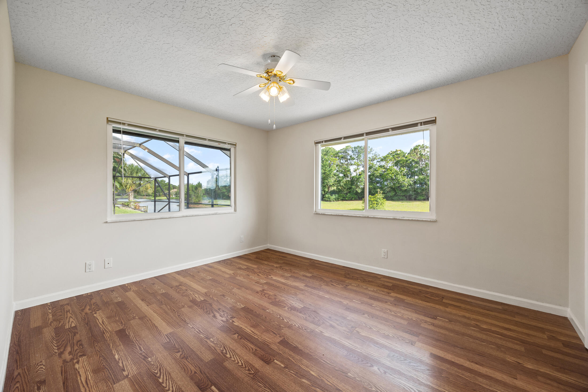 6752 Viewpoint Court