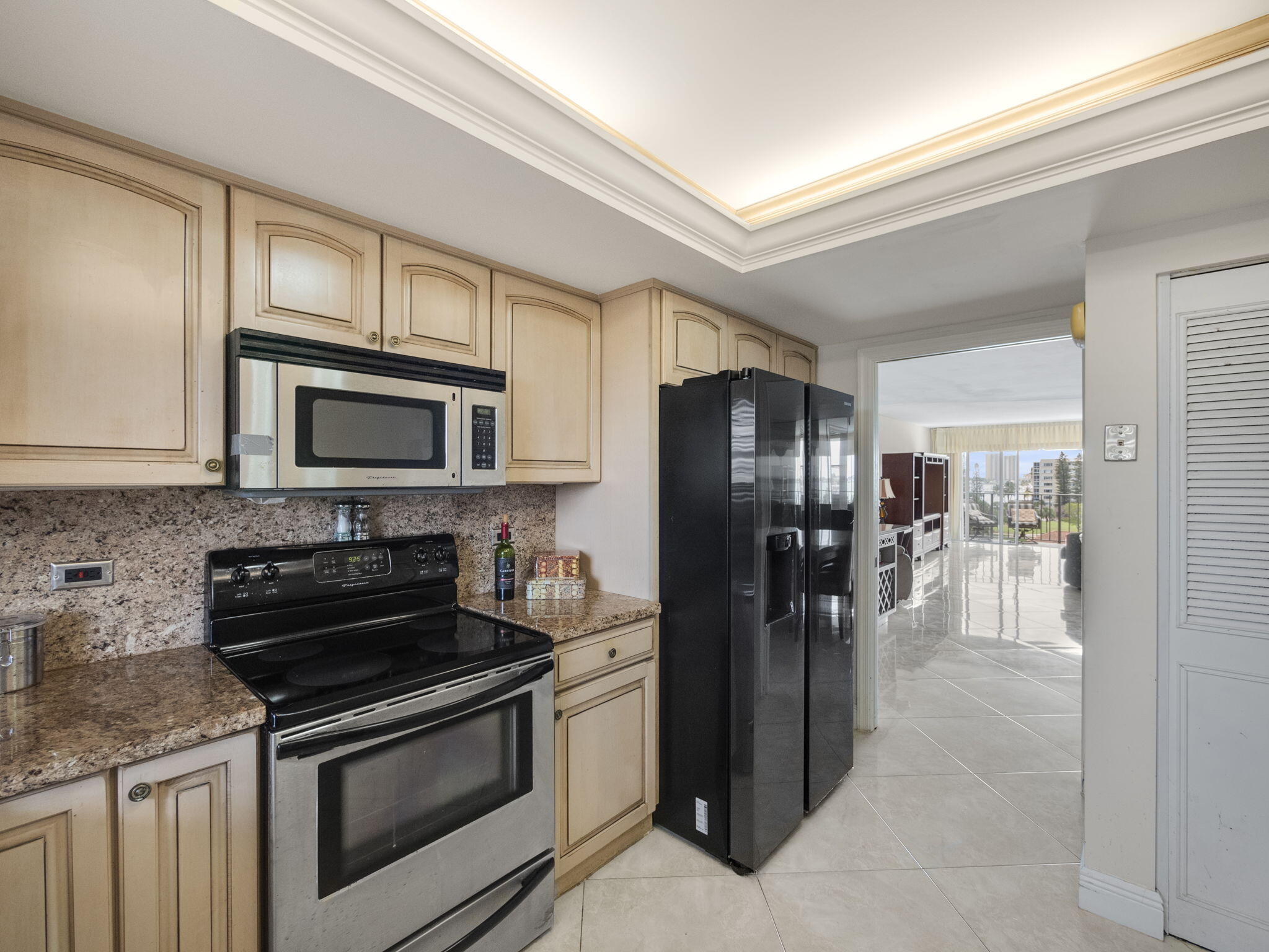 801 Lake Shore Drive 618
