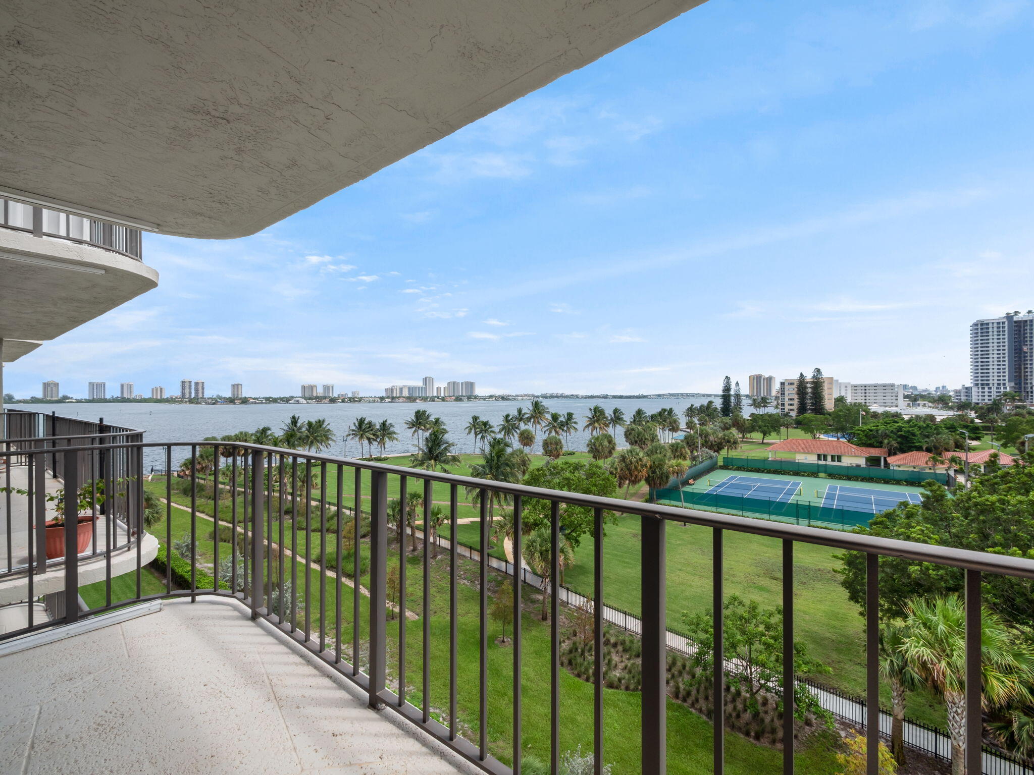 801 Lake Shore Drive 618