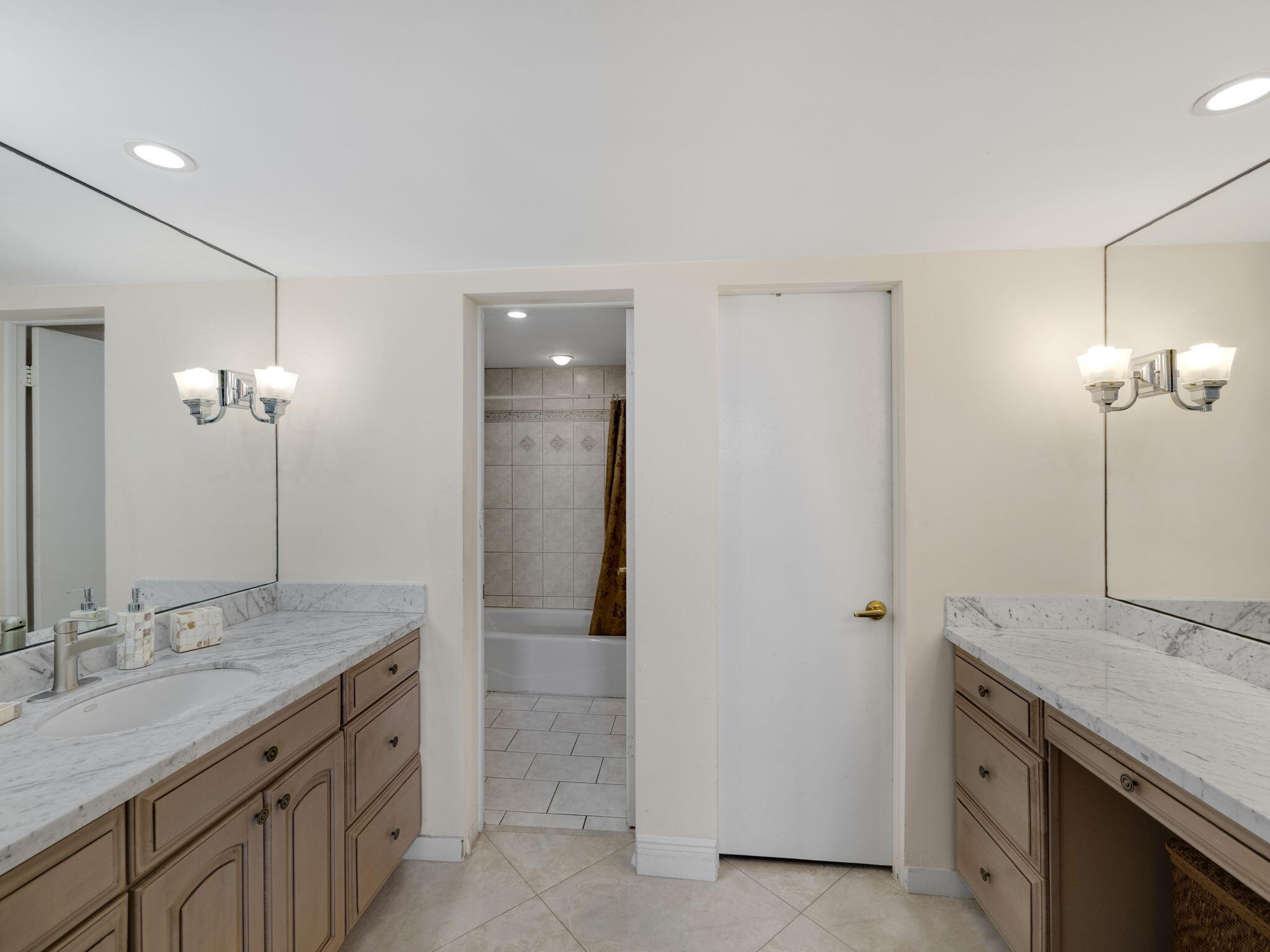 801 Lake Shore Drive 618