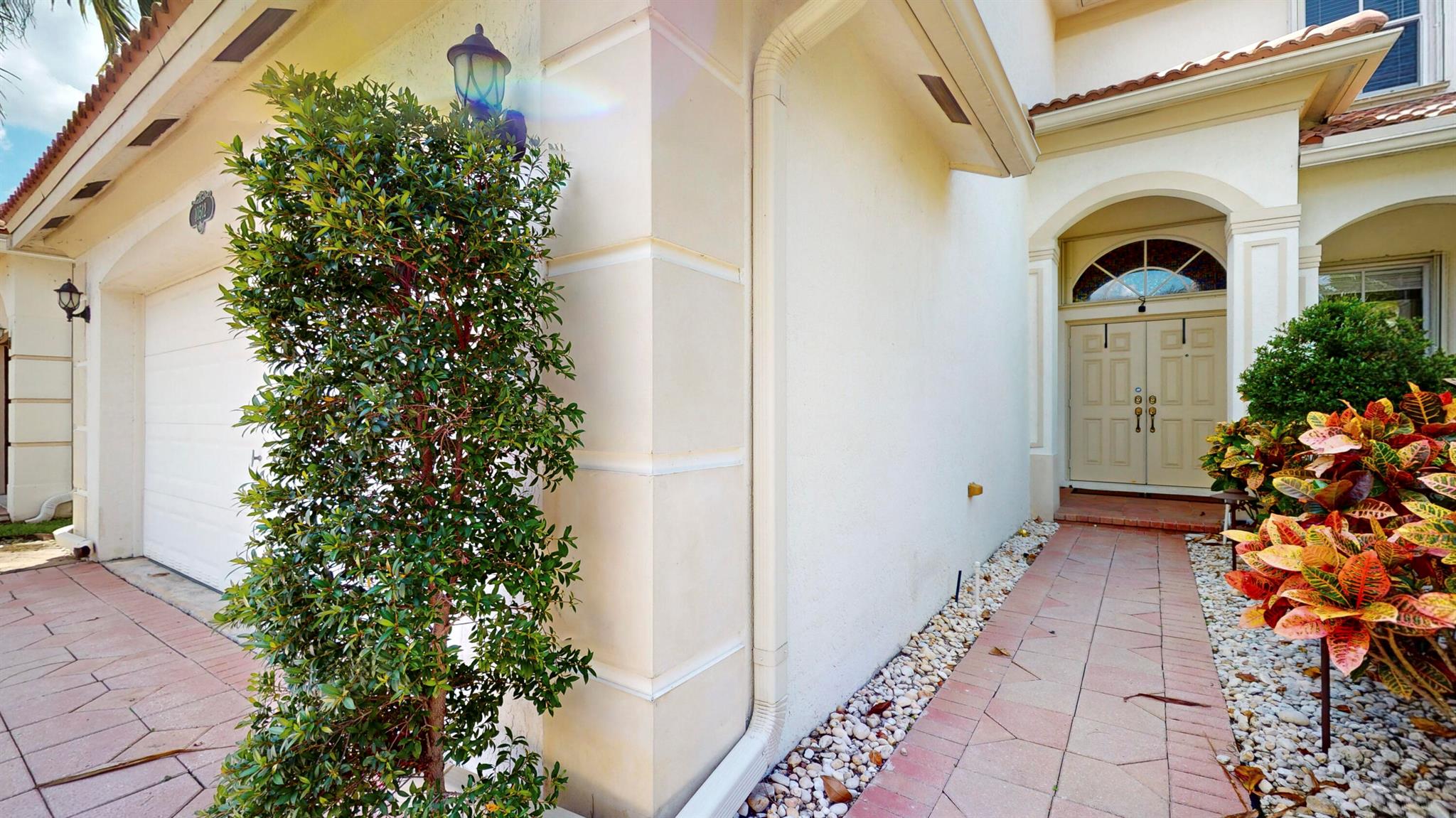 10512 Galleria Street