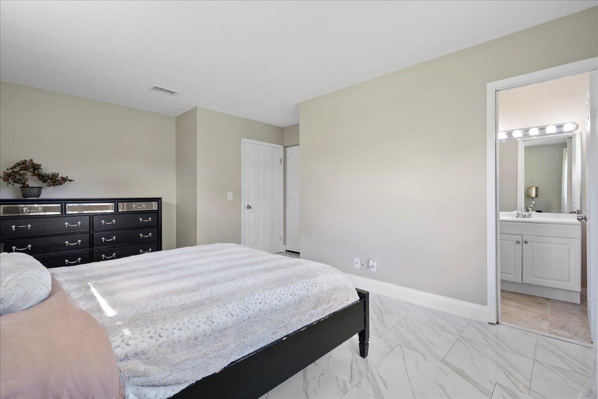 2804 Crosley Drive E Apt N, West Palm Beach Unit: Apt N