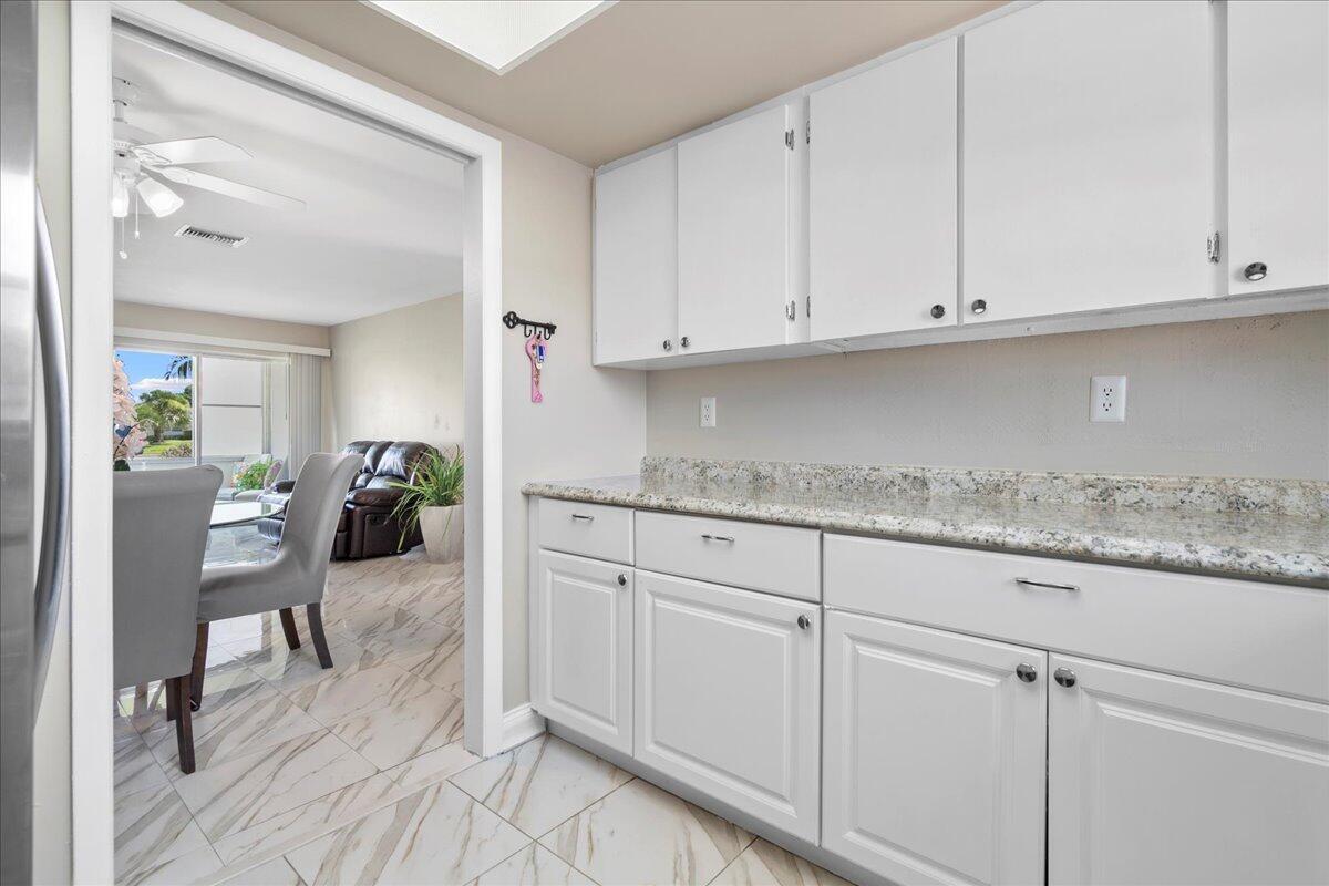 2804 Crosley Drive E Apt N, West Palm Beach Unit: Apt N