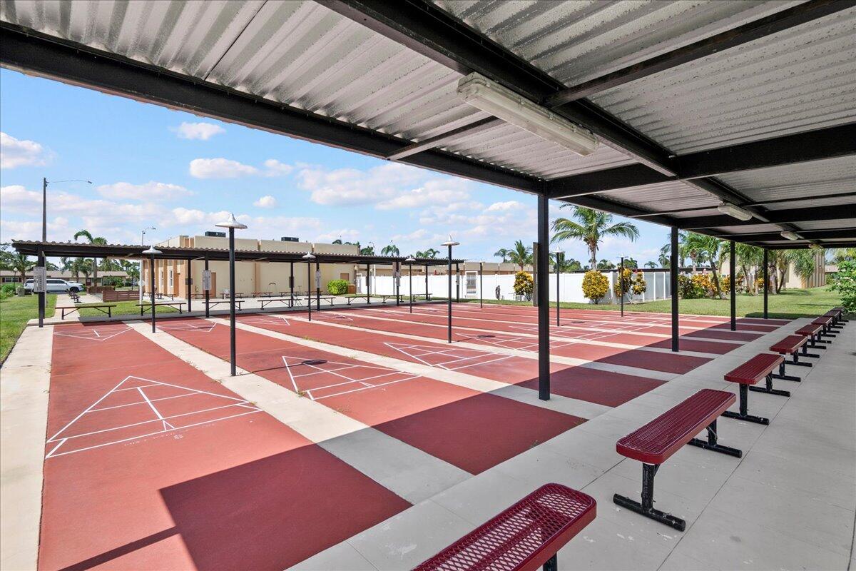 2804 Crosley Drive E Apt N, West Palm Beach Unit: Apt N