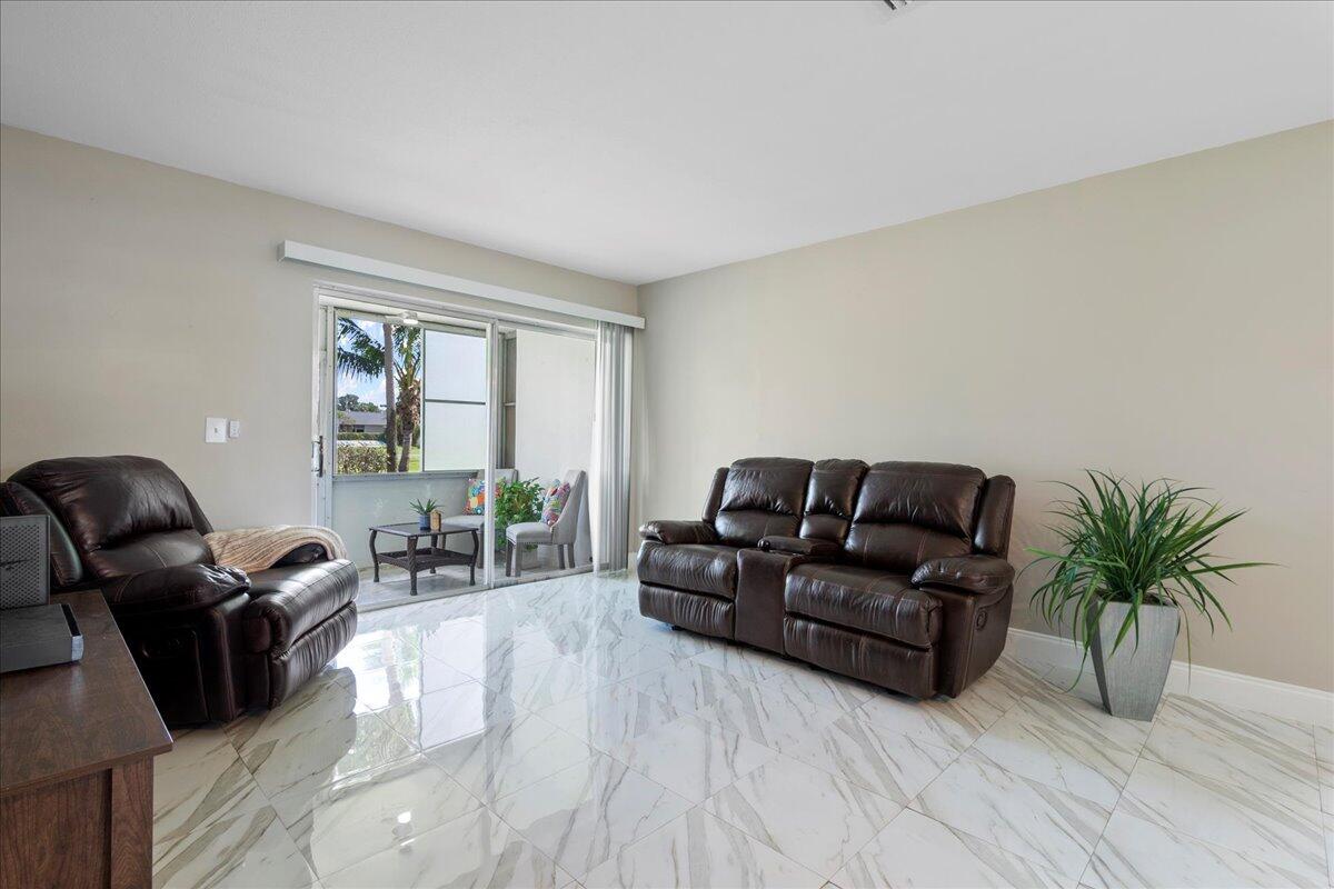 2804 Crosley Drive E Apt N, West Palm Beach Unit: Apt N