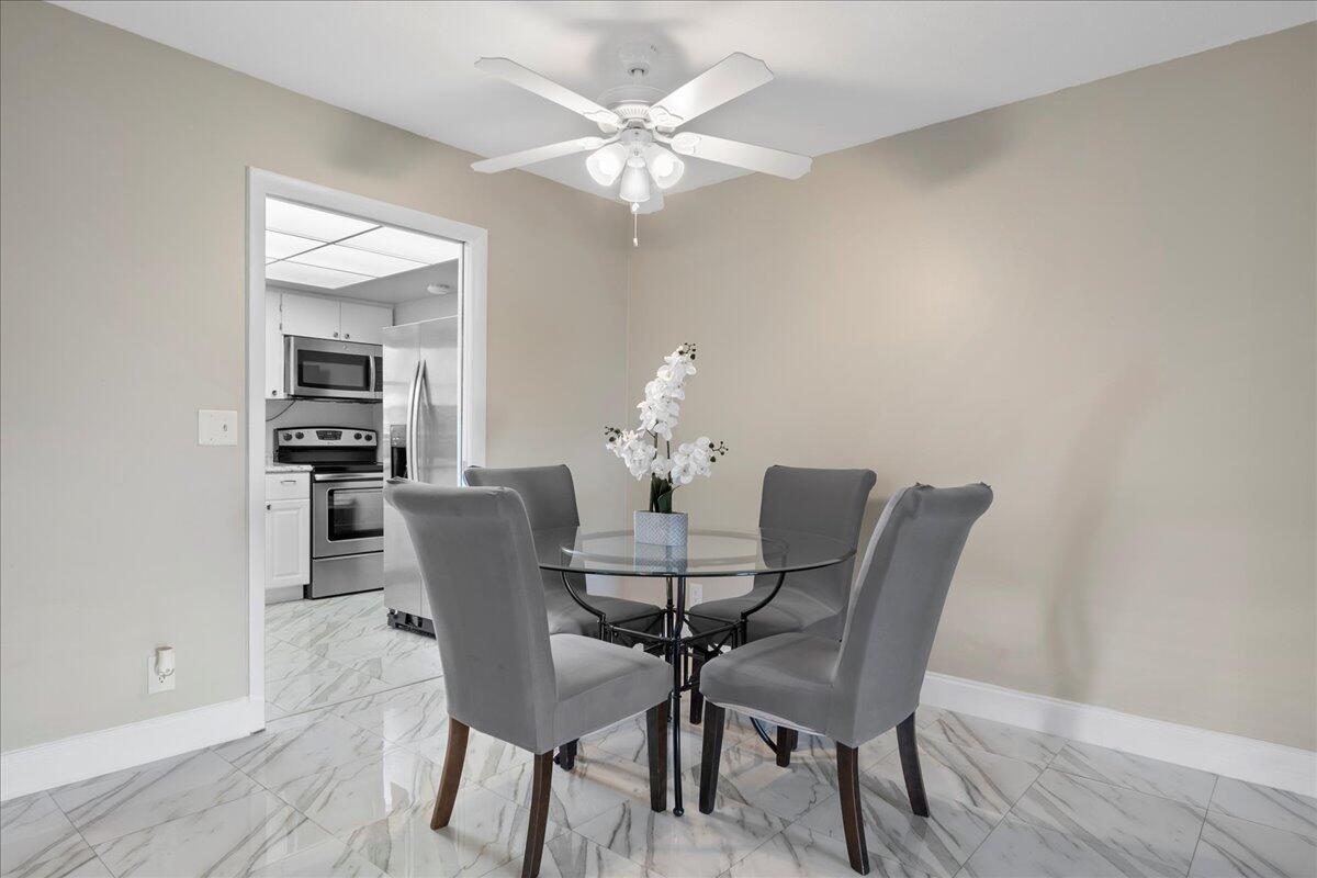 2804 Crosley Drive E Apt N, West Palm Beach Unit: Apt N