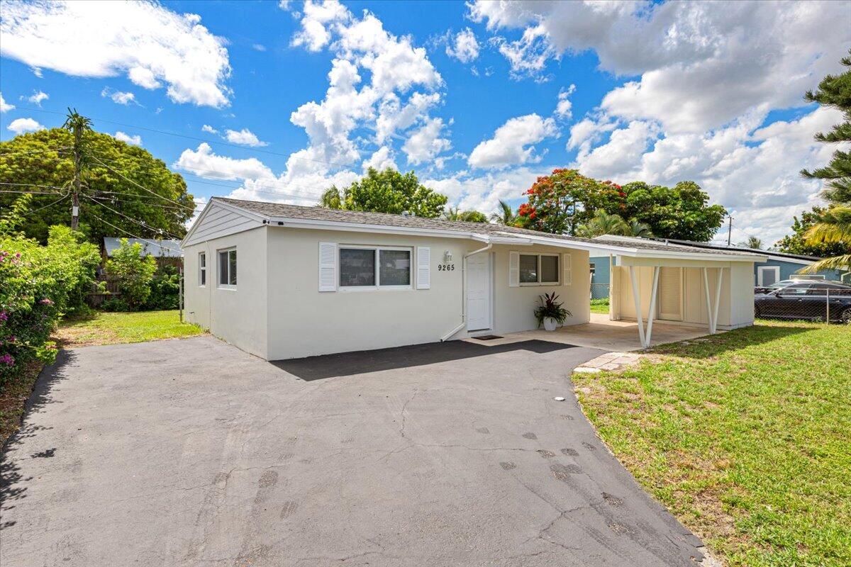 9265 Bloomfield Drive