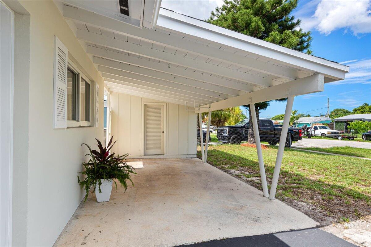 9265 Bloomfield Drive