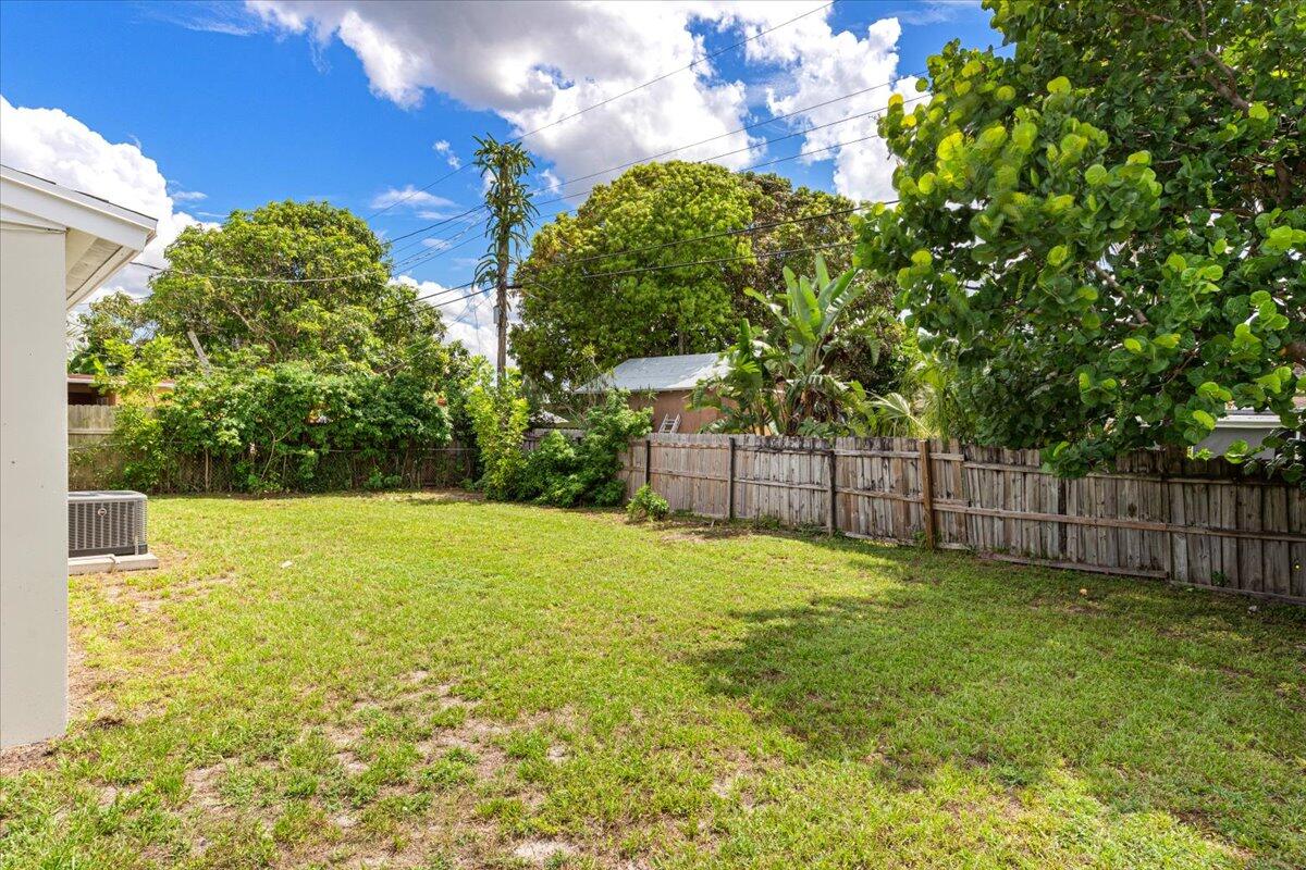 9265 Bloomfield Drive