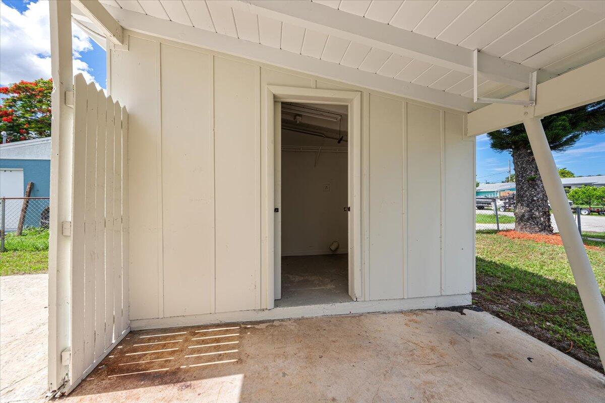 9265 Bloomfield Drive